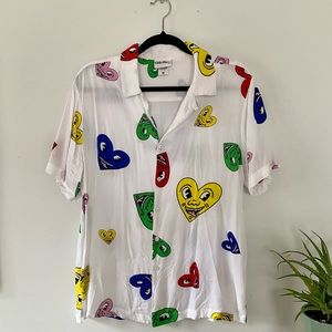 Keith Haring heart pattern button up tee 💛💜💚